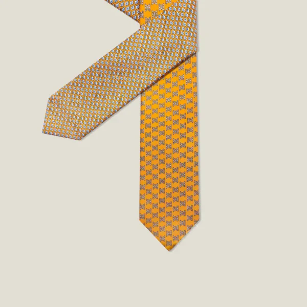 Tie