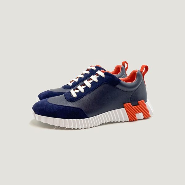 Bouncing Sneaker