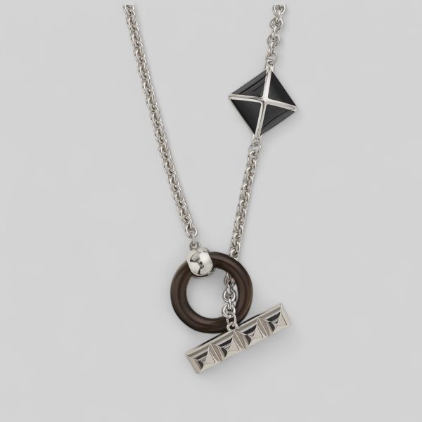 Medor XO Necklace