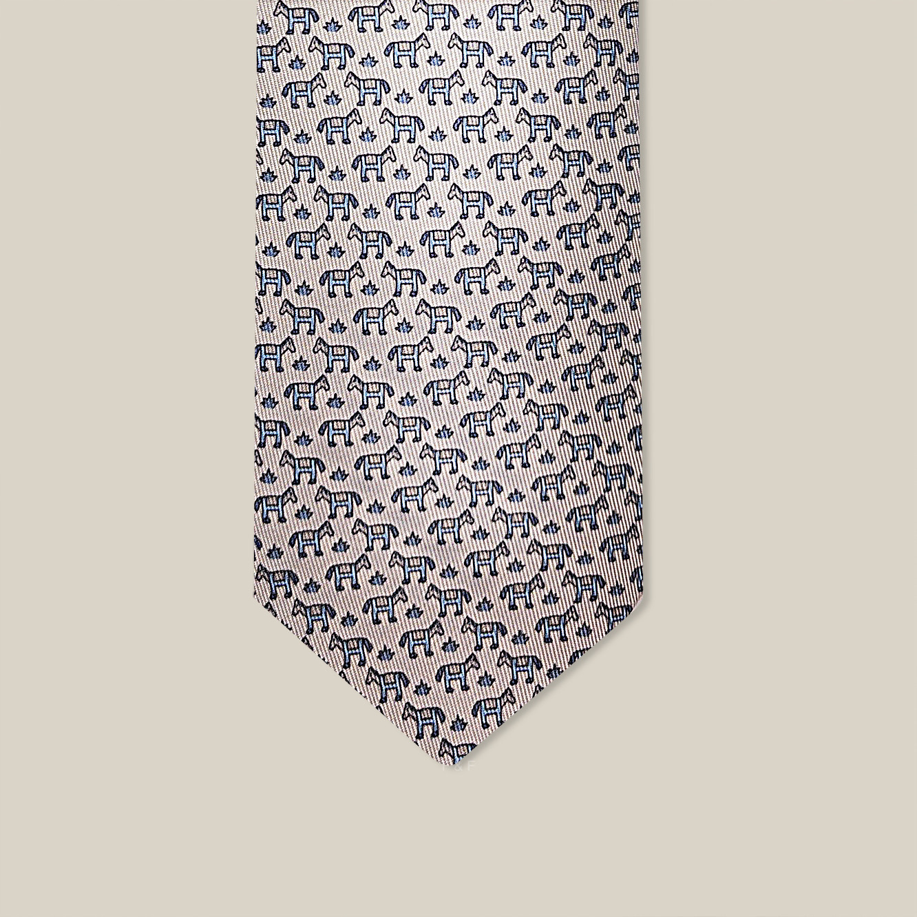 H Cheval Tie