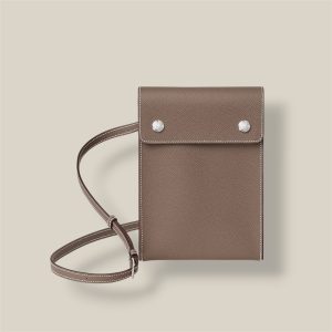 Hermèsnap Vertical To Go pouch